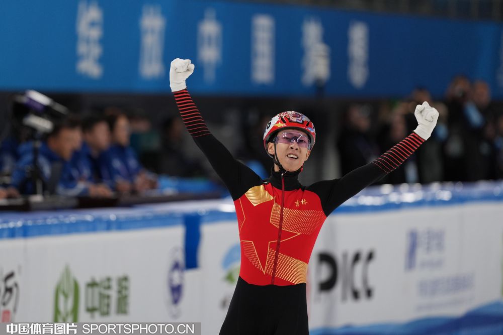 臣从英雄